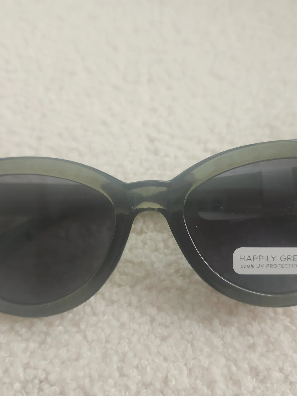 Happily Grey Women's Olive Green Translucent Cat-Eye Sunglasses